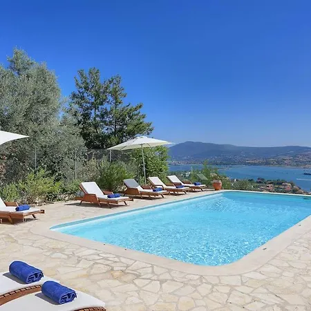 Lygia Sleeps 8 Pool Air Con Wifi فيلة *